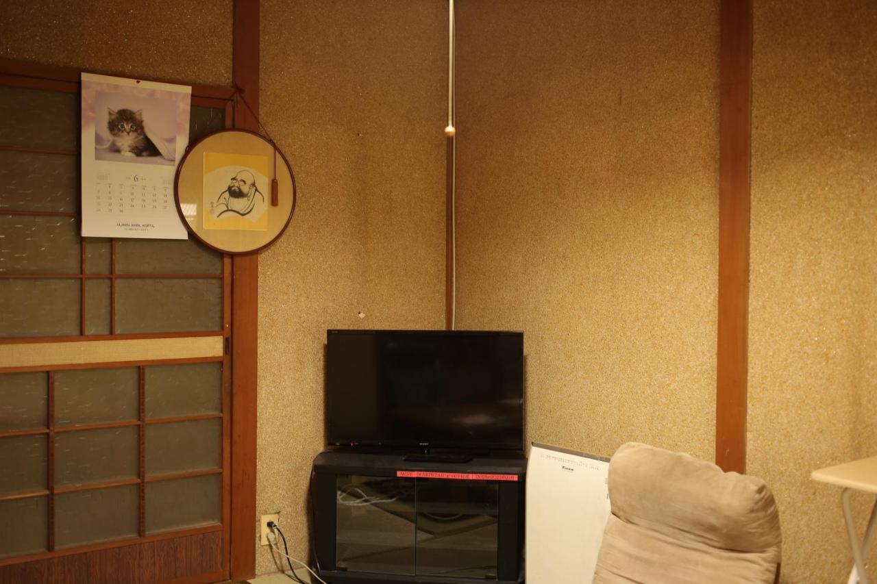 Hojo Suigun Youth Hostel Мацуяма Екстер'єр фото