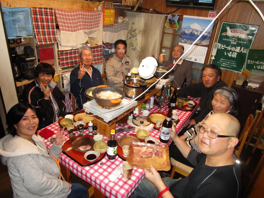 Hojo Suigun Youth Hostel Мацуяма Екстер'єр фото